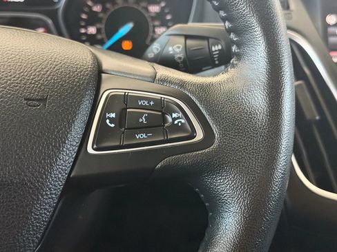 Used 2015 Ford Focus Titanium FWD image 32