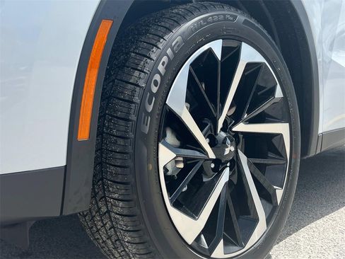 New 2025 Mitsubishi Outlander SE image 9