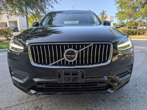 Used 2021 Volvo XC90 T6 Momentum w/ Climate Package AWD/4WD image 2