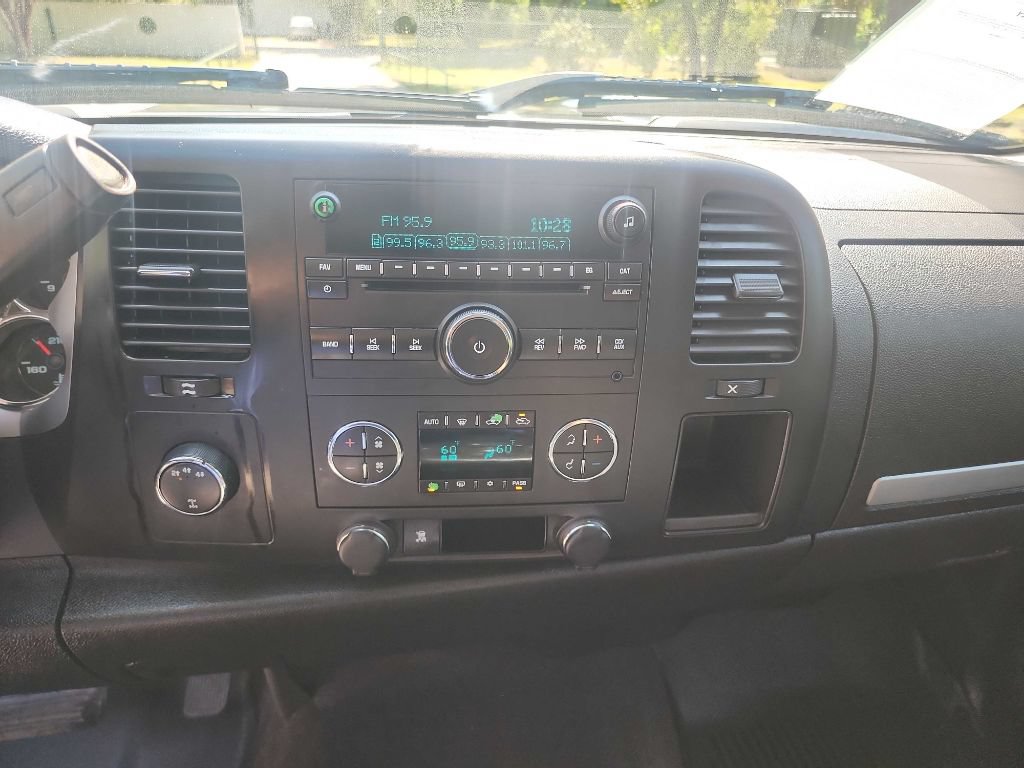 Used 2009 Chevrolet Silverado 2500 LT w/ Exterior Plus Package AWD/4WD image 54