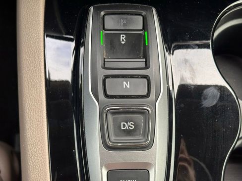 Used 2016 Honda Pilot Touring image 36