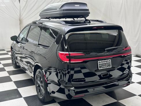 New 2026 Chrysler Pacifica Select AWD/4WD image 5
