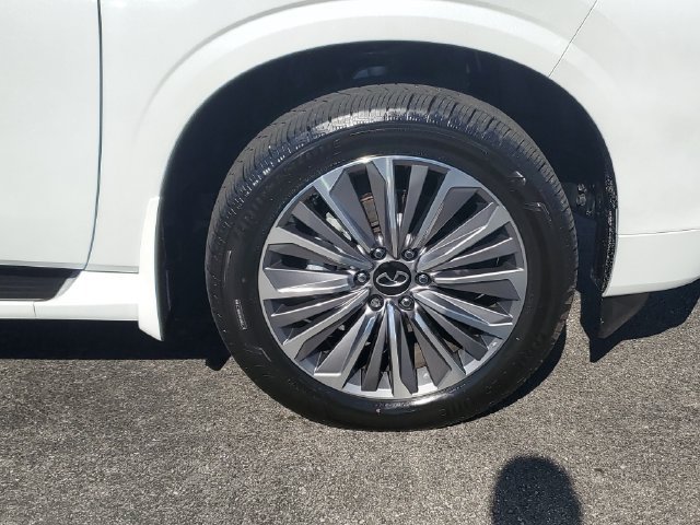Certified 2026 INFINITI QX80 Luxe w/ Cargo Package AWD/4WD image 5