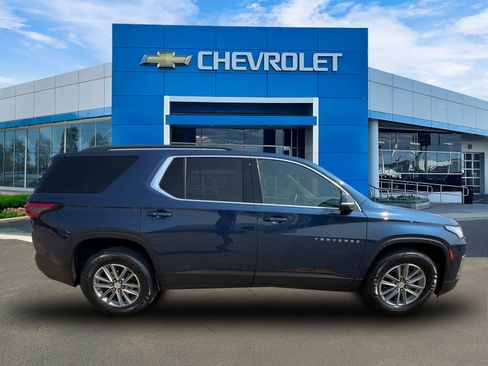 Certified 2022 Chevrolet Traverse LT image 11