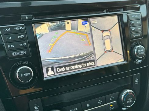 Used 2014 Nissan Rogue SL w/ SL Premium Package image 17