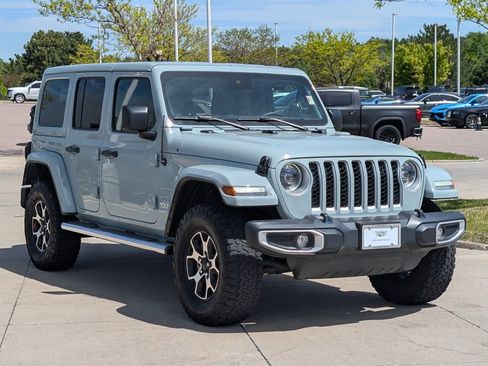 Used 2023 Jeep Wrangler Unlimited Sahara w/ Cold Weather Group AWD/4WD image 8