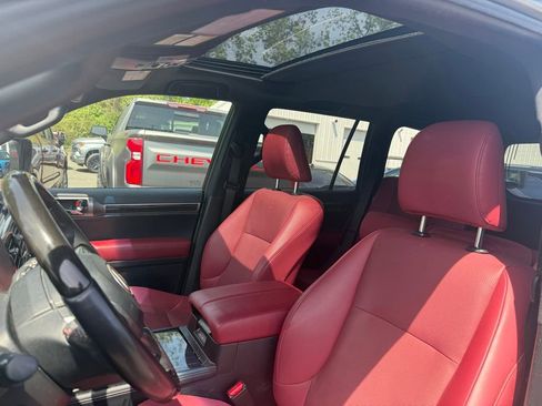 Used 2022 Lexus GX 460 Premium w/ Premium Package AWD/4WD image 14