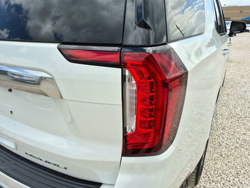 Used 2021 GMC Yukon Denali w/ Denali Ultimate Package image 11