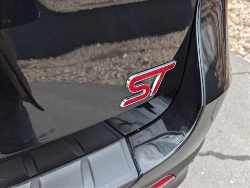 Used 2020 Ford Explorer ST w/ Premium Technology Package image 17