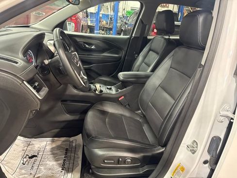 Used 2023 GMC Terrain SLT image 15