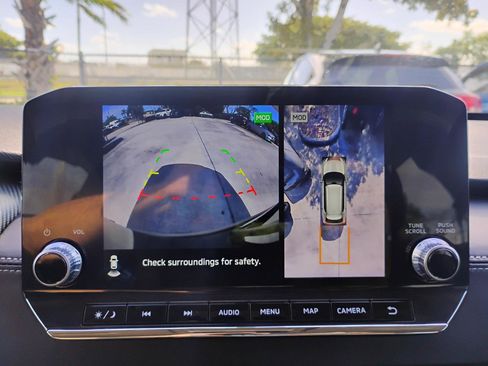 Used 2023 Mitsubishi Outlander SE image 61