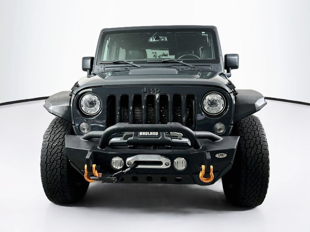 Used 2018 Jeep Wrangler Unlimited Sahara AWD/4WD image 5