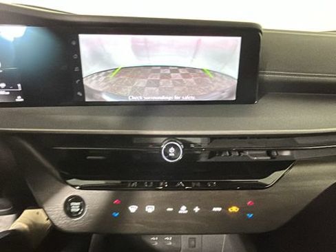 Used 2025 Nissan Murano SV FWD image 24