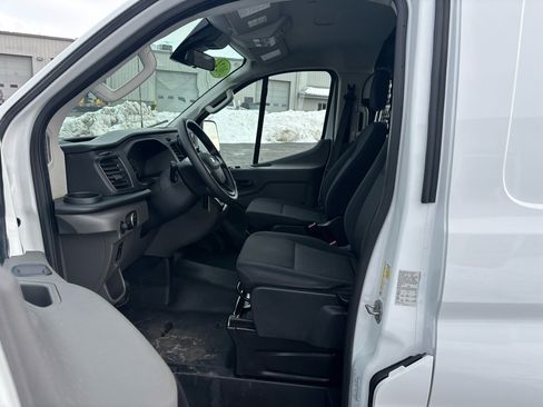 Used 2024 Ford Transit 250 Low Roof w/ Exterior Upgrade Package image 9