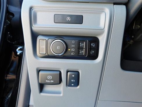 New 2025 Ford F150 Lariat w/ Equipment Group 501A Mid image 18