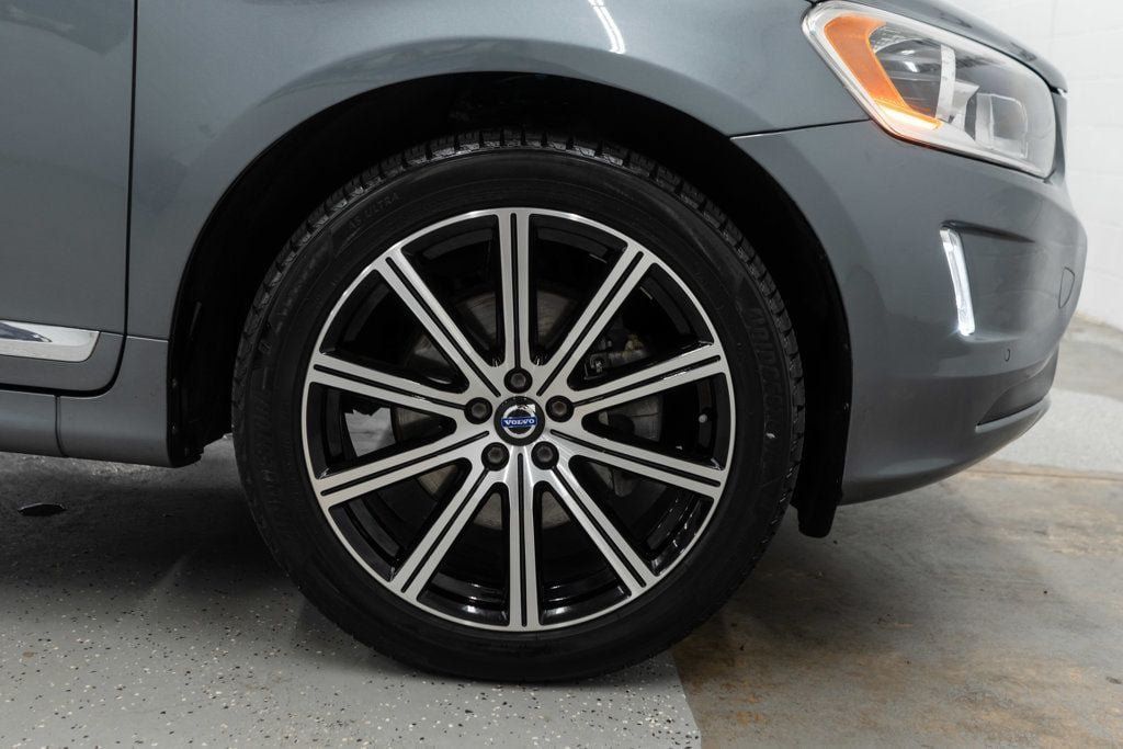 Used 2016 Volvo XC60 T5 Premier w/ Proximity Package FWD image 29