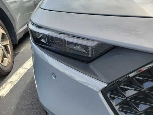 Used 2025 Honda Accord EX-L image 10