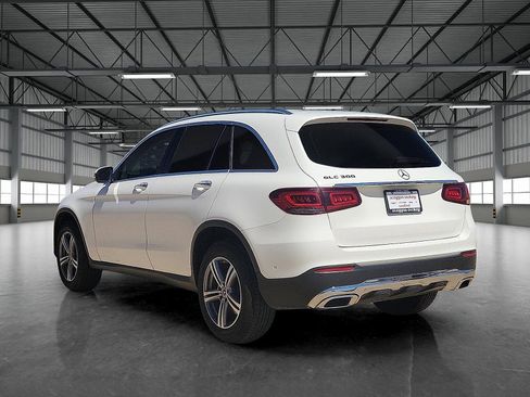 Used 2022 Mercedes-Benz GLC 300 image 3