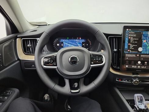 New 2026 Volvo XC60 B5 Ultra w/ Climate Package AWD/4WD image 33