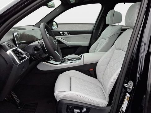 New 2026 BMW X5 xDrive40i w/ M Sport Package AWD/4WD image 11