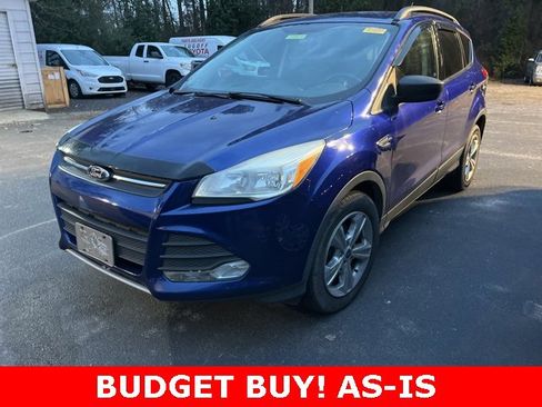Used 2016 Ford Escape SE w/ Equipment Group 201A image 4