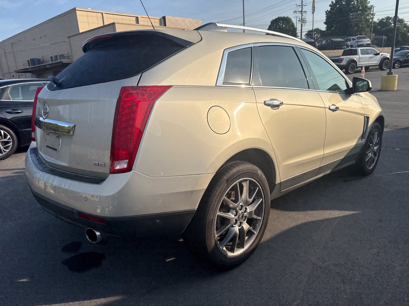Used 2015 Cadillac SRX Performance w/ Driver Awareness Package FWD image 9
