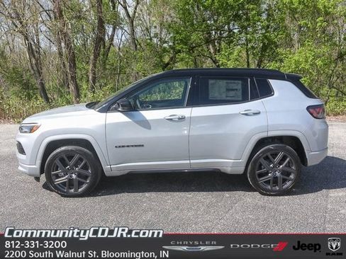 New 2025 Jeep Compass Limited w/ High Altitude Package image 3