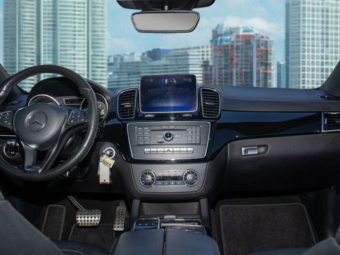 Used 2018 Mercedes-Benz GLE 43 AMG 4MATIC Coupe w/ Premium 3 Package image 19