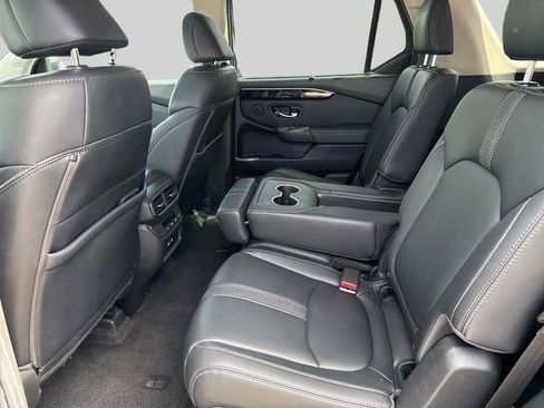 Certified 2023 Honda Pilot Touring image 16