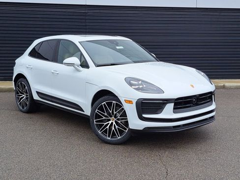New 2026 Porsche Macan image 9