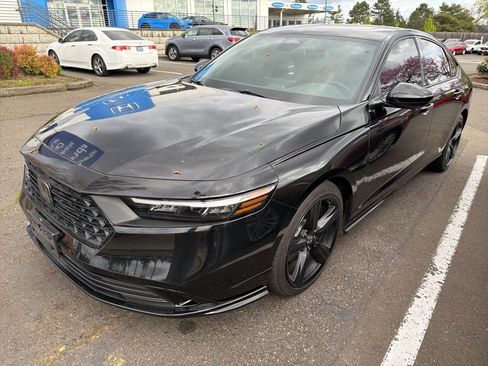 Used 2023 Honda Accord Sport image 1