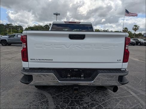 Used 2025 Chevrolet Silverado 2500 LT w/ Convenience Package AWD/4WD image 6