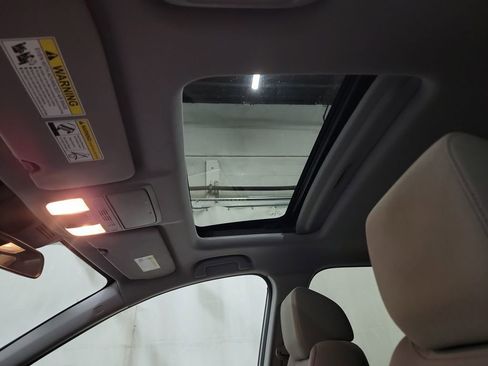 Used 2017 Honda CR-V EX image 13