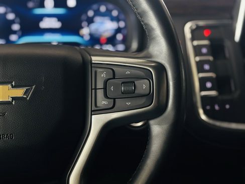 Used 2023 Chevrolet Suburban Premier AWD/4WD image 54