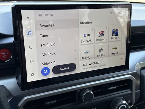 Used 2025 Toyota Tacoma TRD Off-Road image 24