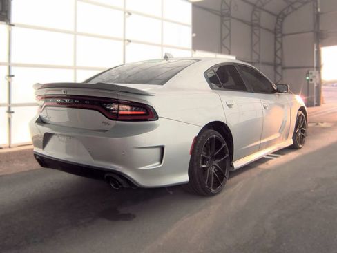 Used 2022 Dodge Charger R/T w/ Plus Group RWD image 4