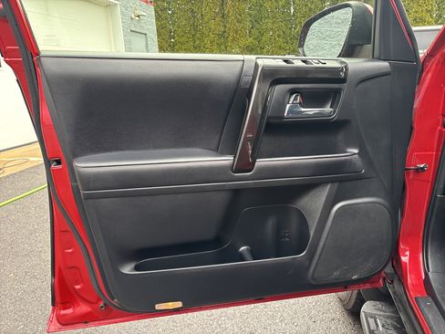 Used 2024 Toyota 4Runner TRD Off-Road image 16