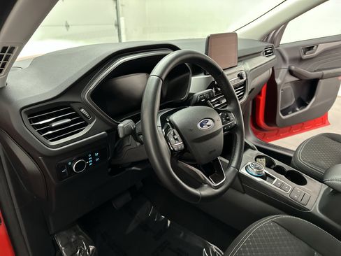 Used 2024 Ford Escape Active image 17