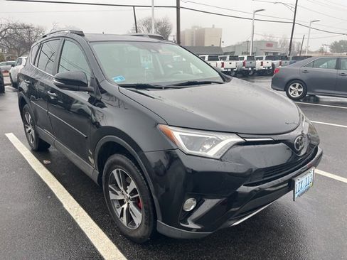 Used 2018 Toyota RAV4 XLE image 1
