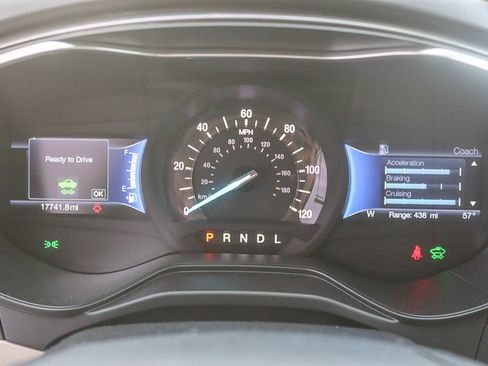 Used 2020 Ford Fusion SE image 21