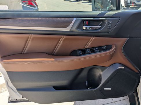 Used 2017 Subaru Outback 3.6R Touring image 13