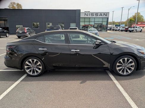 Used 2023 Nissan Maxima Platinum w/ Sport Mat Group FWD image 4