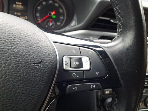 Used 2021 Volkswagen Passat 2.0T R-Line image 24