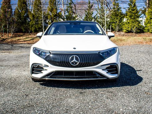 Used 2022 Mercedes-Benz EQS 450+ Sedan image 2