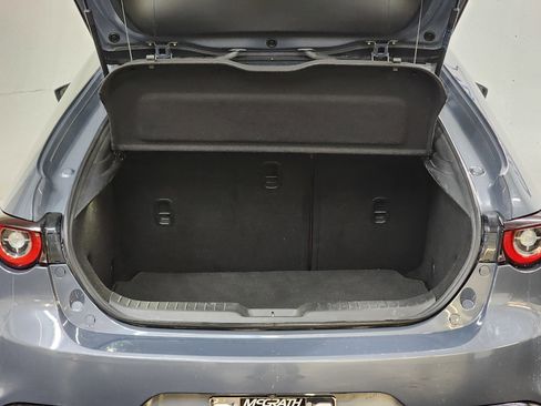 Used 2022 MAZDA MAZDA3 s image 8