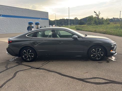 Used 2025 Hyundai Sonata SEL FWD image 6