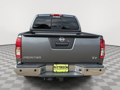 Used 2021 Nissan Frontier SV RWD image 3