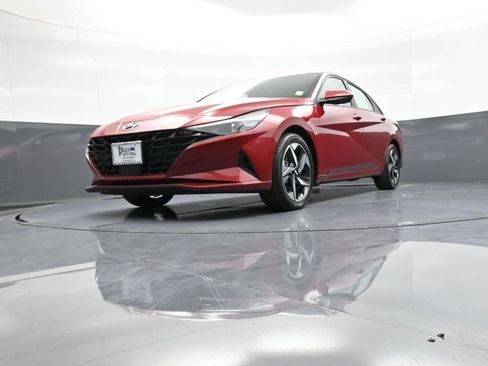 Certified 2023 Hyundai Elantra SEL w/ Convenience Package FWD image 23