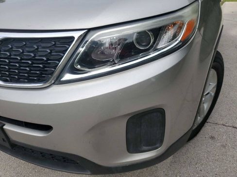 Used 2015 Kia Sorento LX FWD image 11