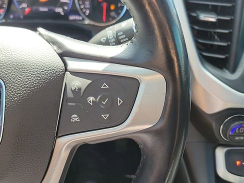 Used 2021 GMC Acadia SLT w/ Technology Package image 34